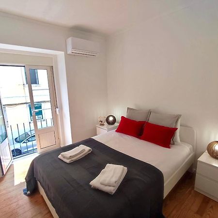 Red Passion Apartment Lisbon Bagian luar foto
