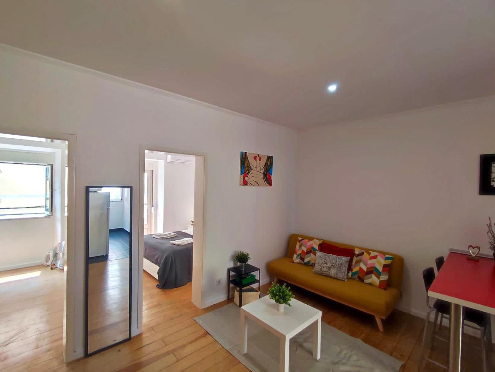 Red Passion Apartment Lisbon Bagian luar foto